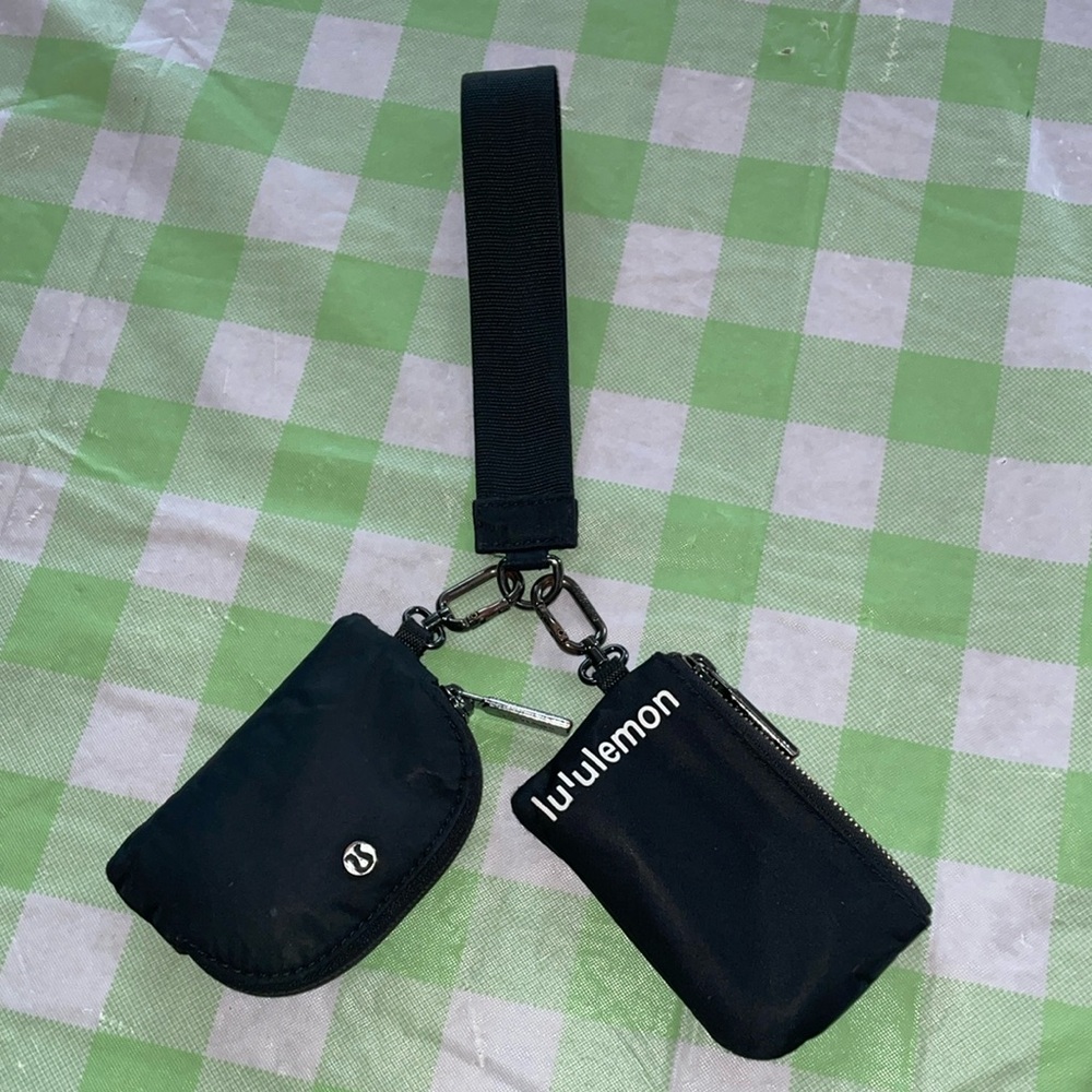 Lululemon dual pouch wristlet black